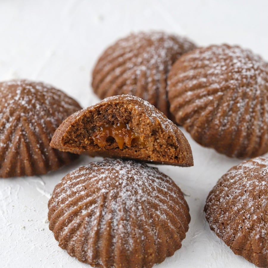 معمول بحشوة الكراميلCaramel Keto Maamoul