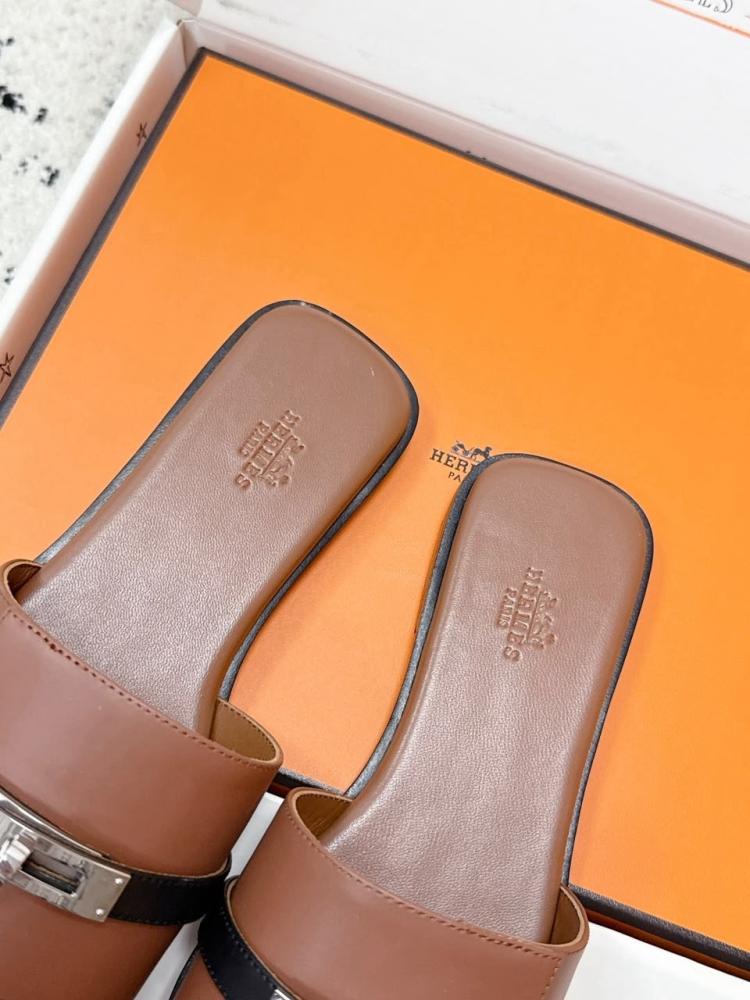 HERMES Calfskin Giulia Sandals