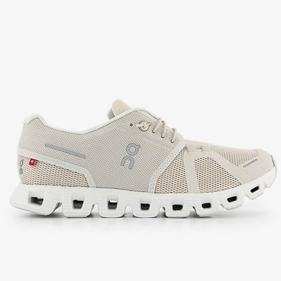 ON RUNNING Cloud 5 PEARL whit