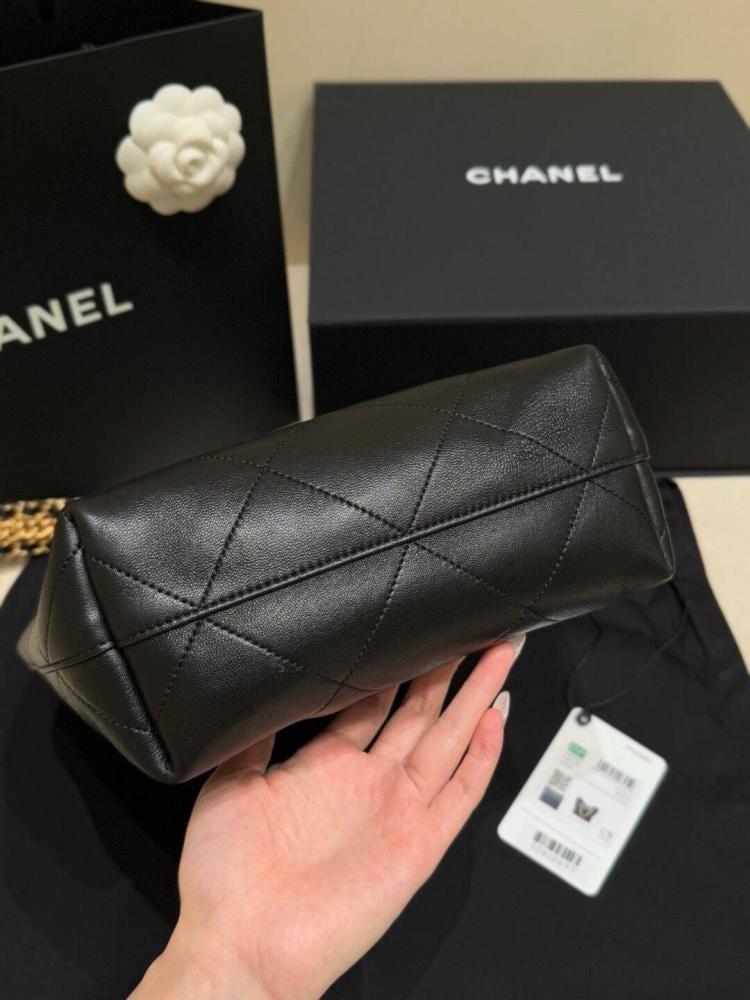 Chanel 25P Hobo-Black