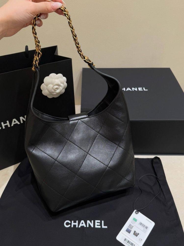 Chanel 25P Hobo-Black