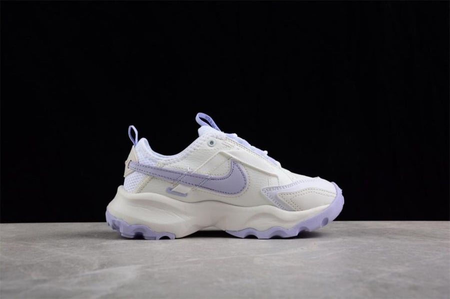 Nike TC 7900 PRM  Summit White Oxygen Purple