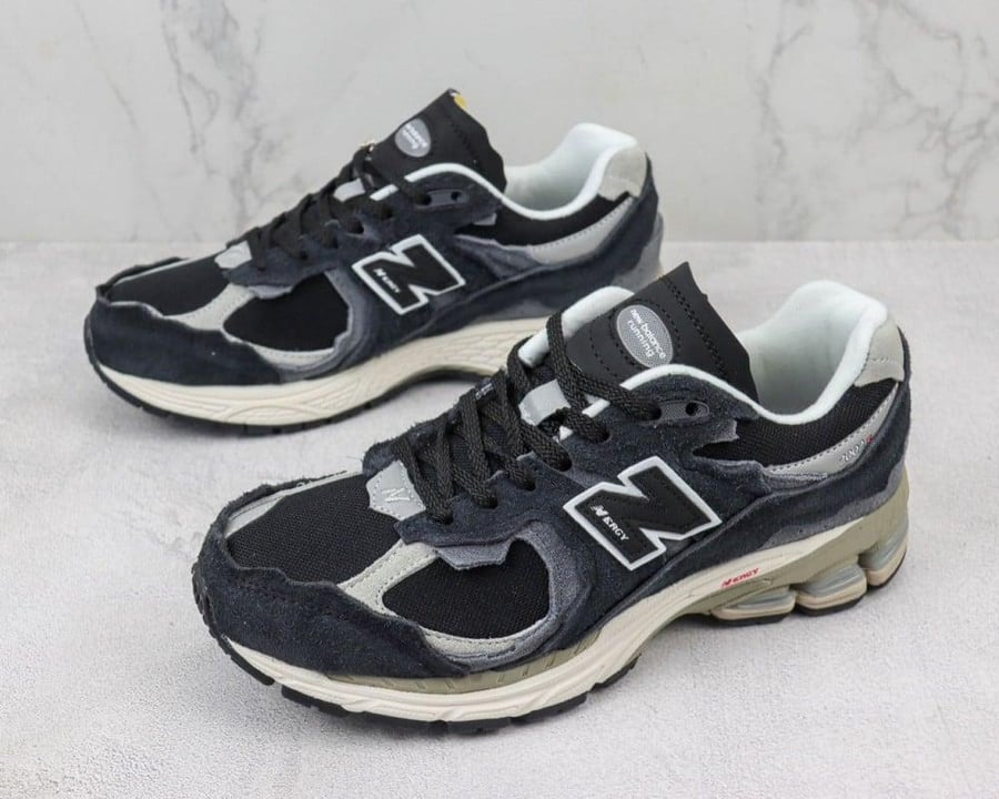 New Balance 2002R Black Grey