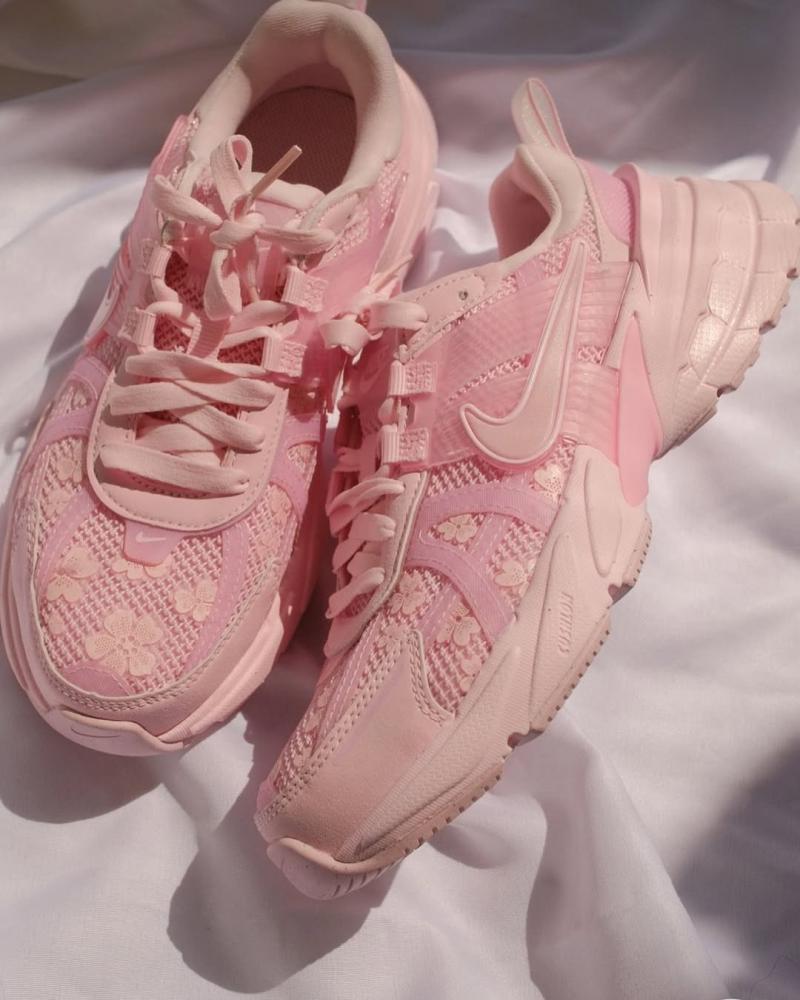 Nike V2K Pink Foam/Arctic Pink