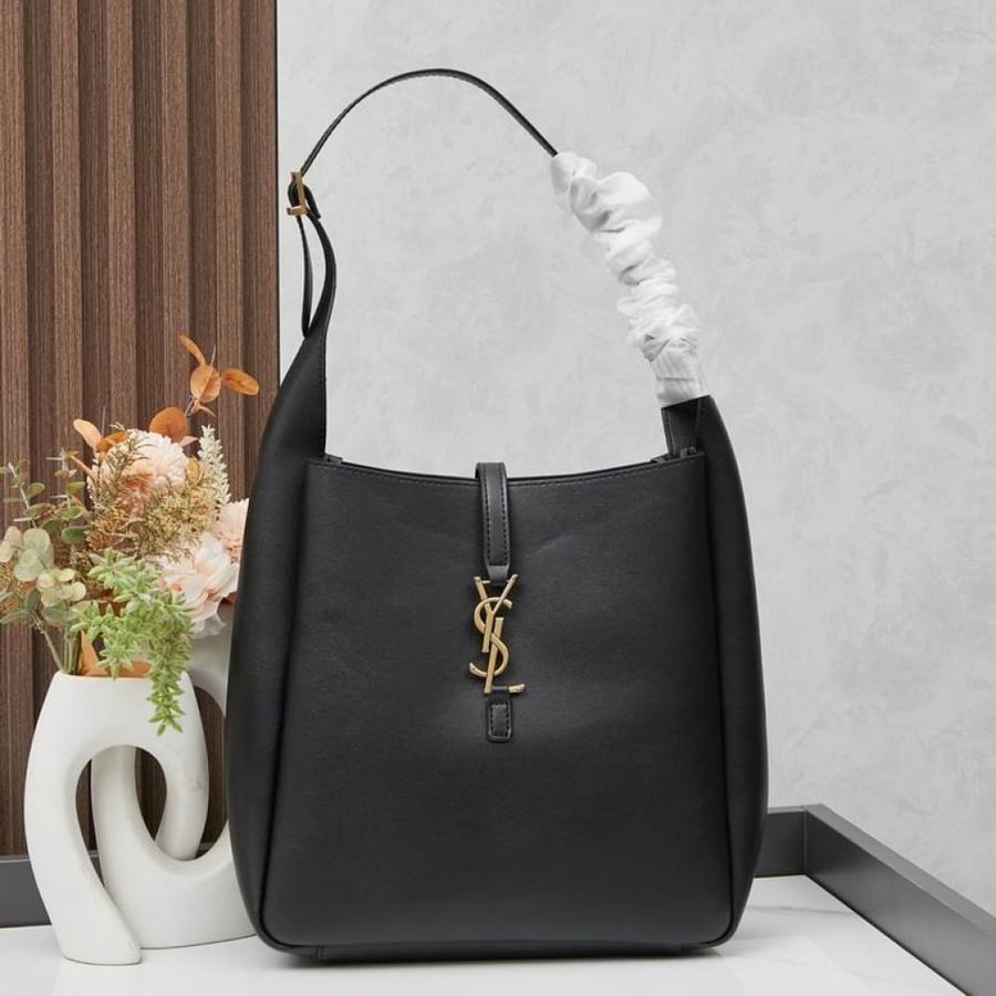 SAINTLAURENT Le 5 à 7 Bag-Black