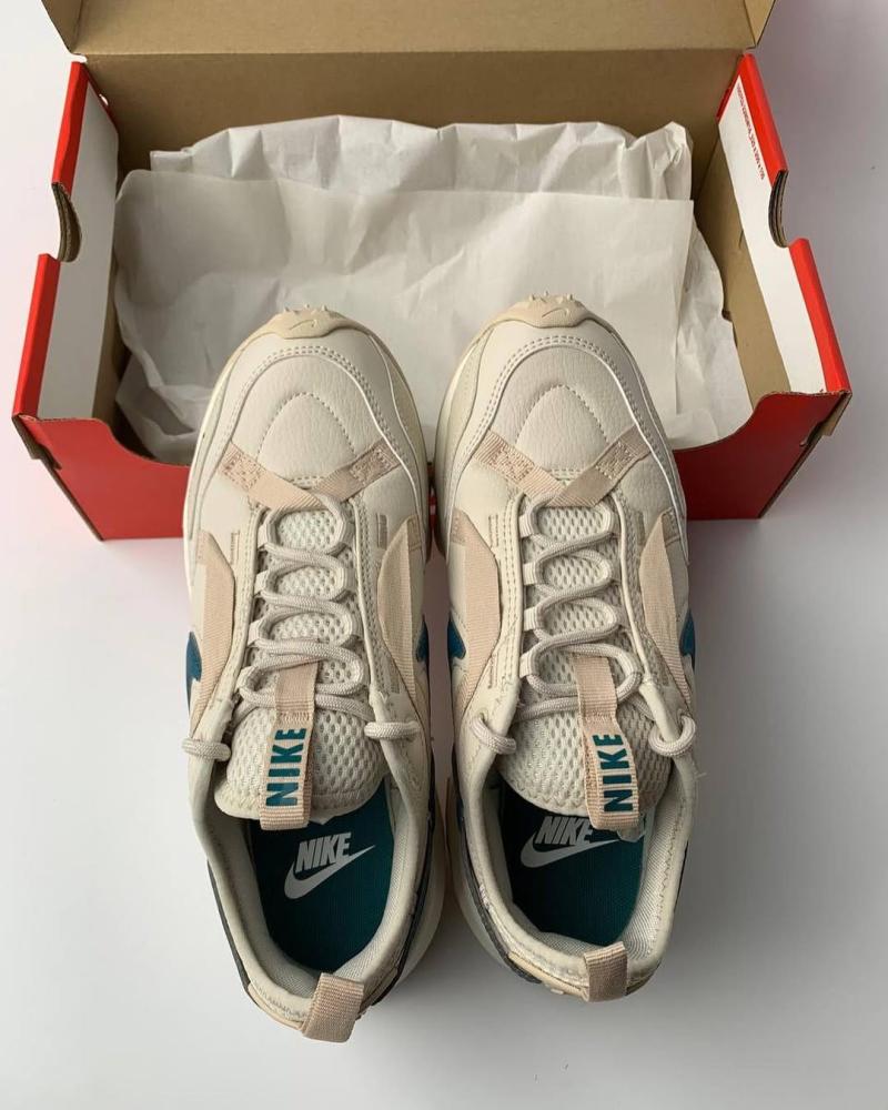 Nike TC7900 Green & Beige