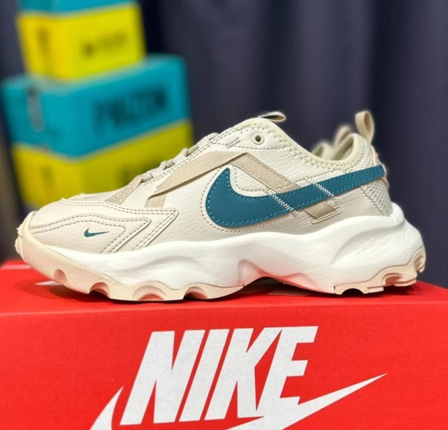 Nike TC7900 Green & Beige