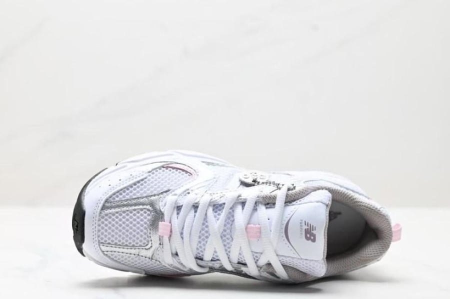 NEW BALANCE 530 White / Pink