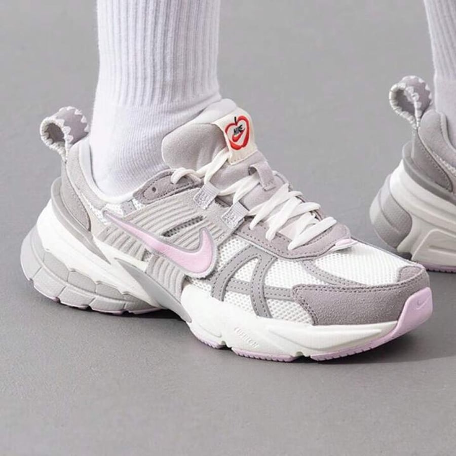 Nike Wmns V2K Run 'Valentine's Day 2025'