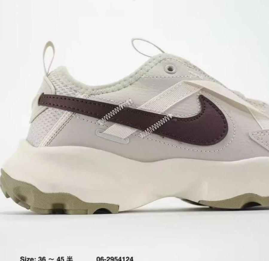 Nike TC7900 Light Bone/Burgundy