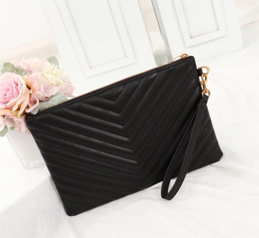 SAINTLAURENT Cassandre Matelassé A5-Black