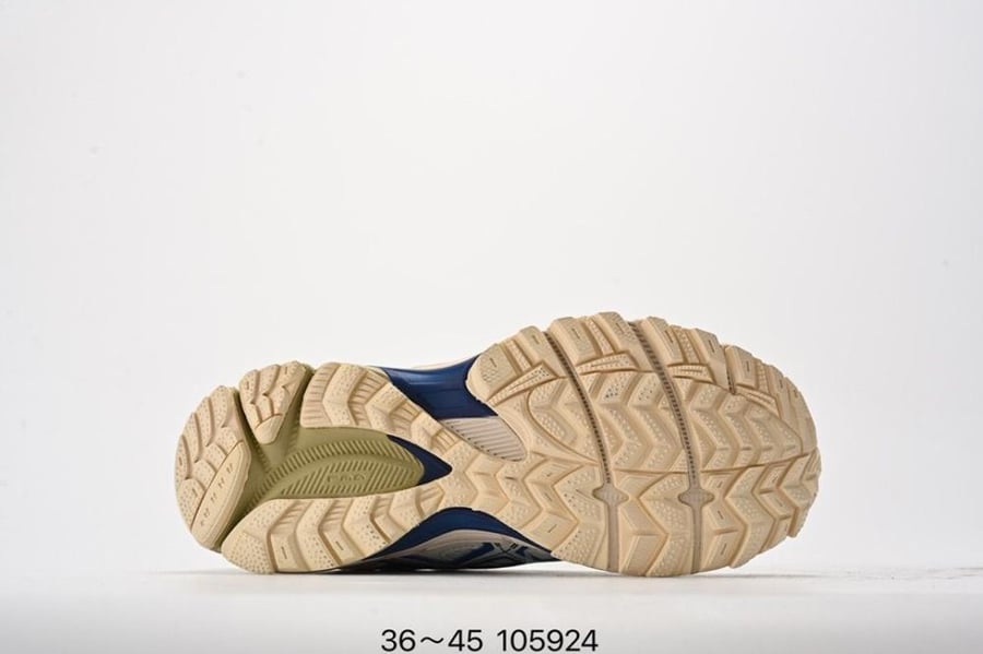 Asics Gel_kahana 8 white & blue
