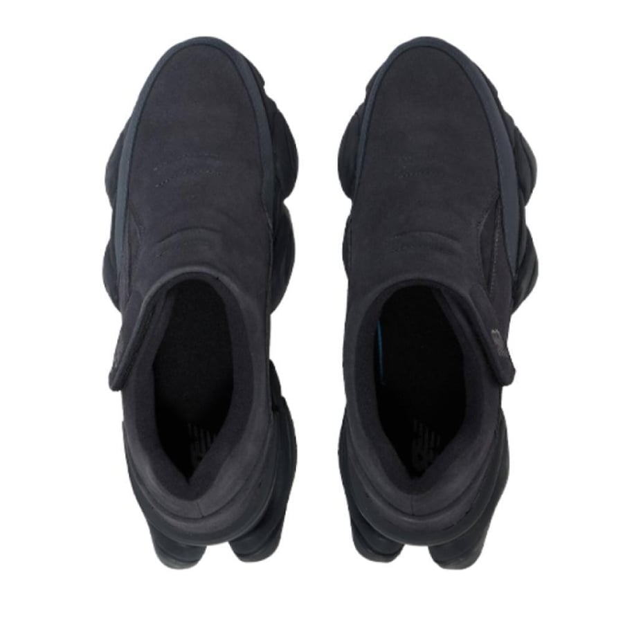 New Balance 8040 - Black