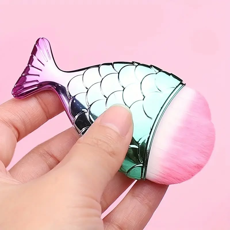 فرشاة مكياج بتصميم ذيل حورية البحر وشعيرات وردية
