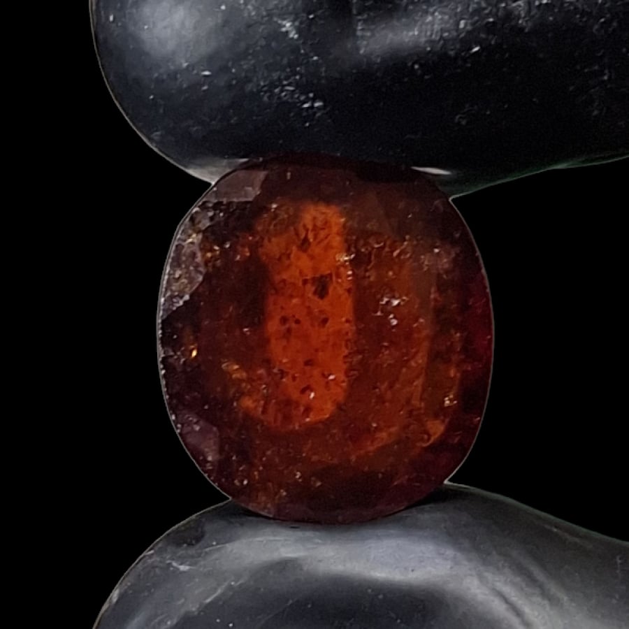 Hesonite stone, natural garnet, tested, and certified by laboratory.