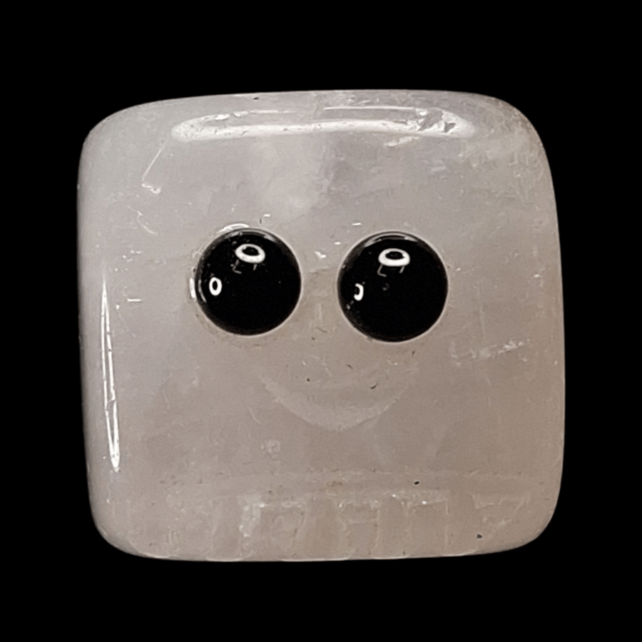 تحفة من حجر روز كوارتز خام طبيعي