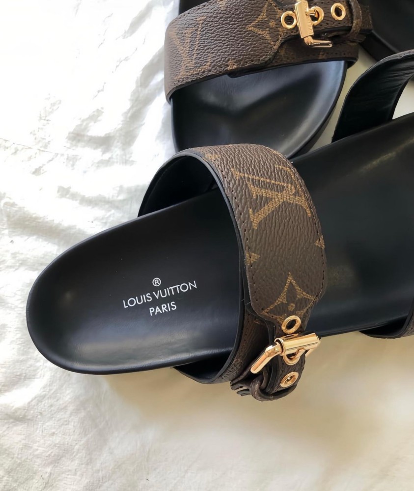 Size 38 Double strap sandel