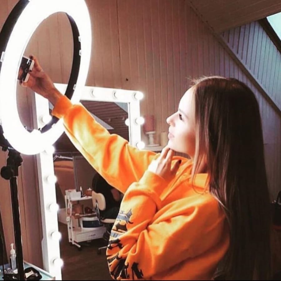 The famous ring light, mobile phone photography aid, 26 cm size