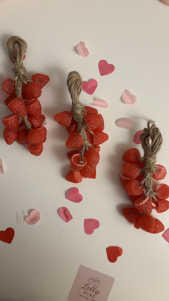 عنقود التوت | A bunch of berries