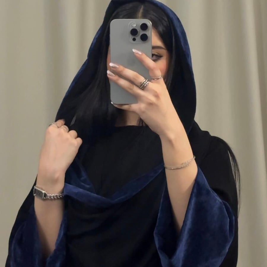 عبايه ( N81 ) اكمام جوخ كحلي