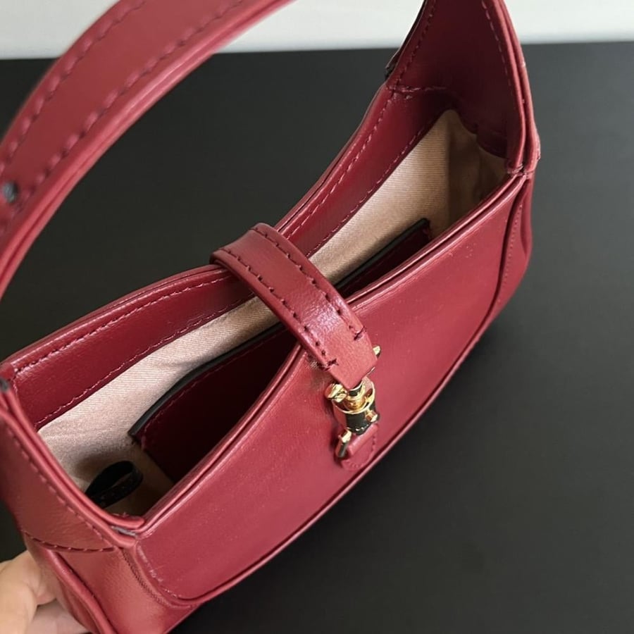 Gucci Jackie