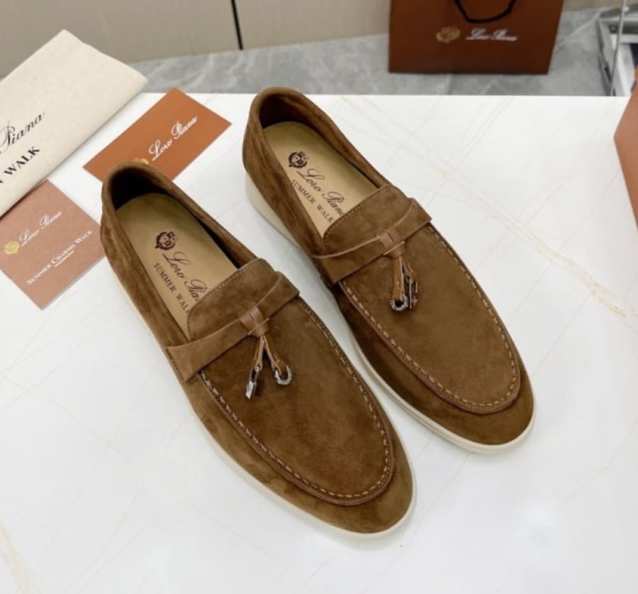 Loro piana فلات لورو بيانا