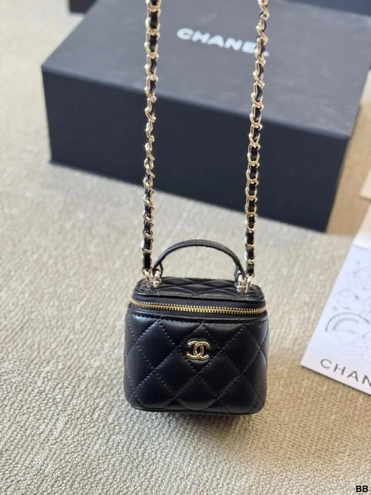 CHANEL 22P TOP HANDLE MINI VANITY