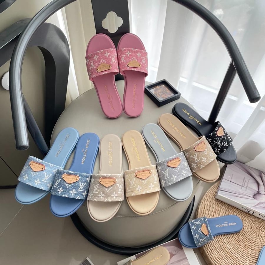 Lv Lily Flat Mule فلات لويس فيتون
