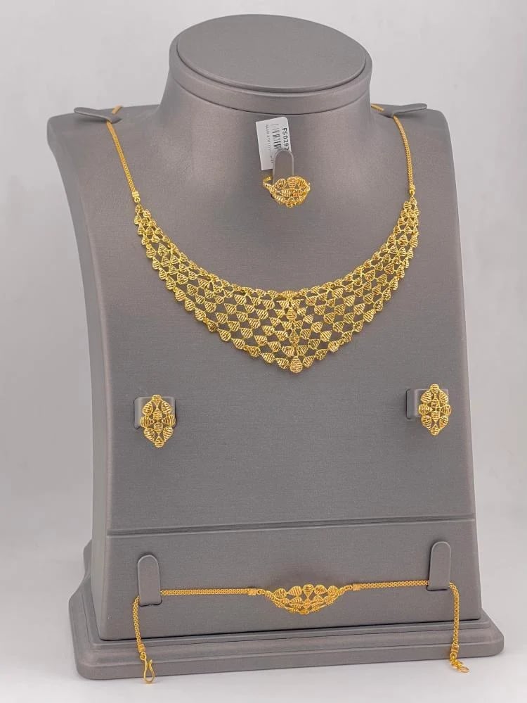 طقم ذهب عيار 21