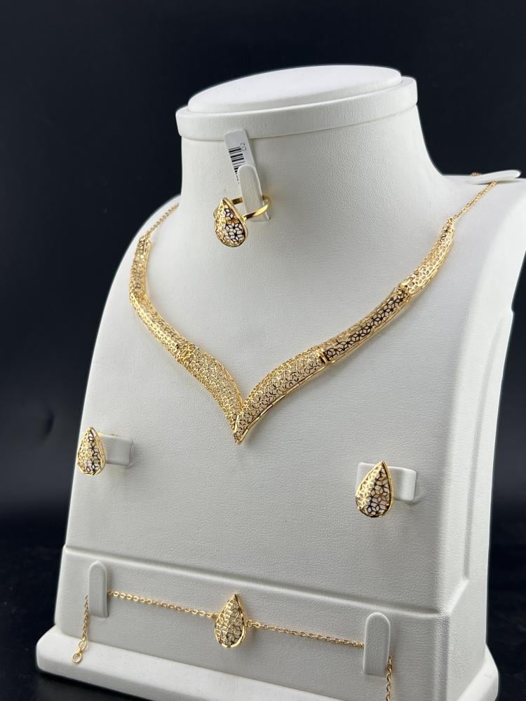 افضل شبكة ذهب عيار 21 بتصميم فخم وزن 18.90 جرام