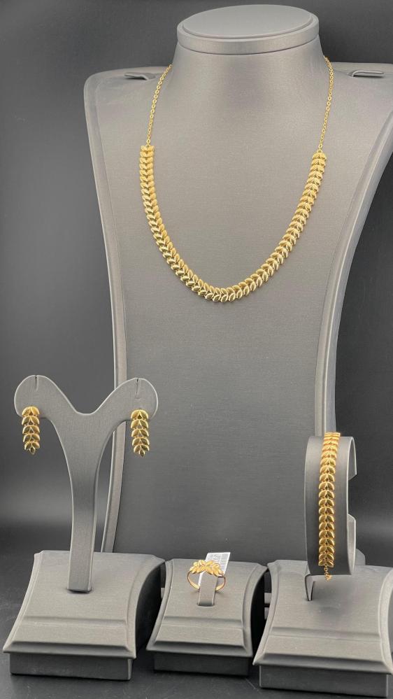 طقم ذهب عيار 21