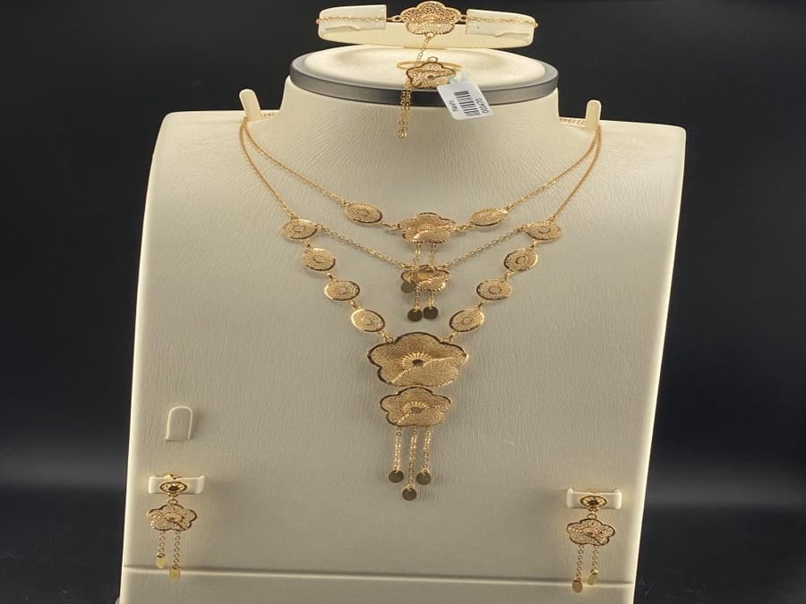 طقم ذهب عيار 21