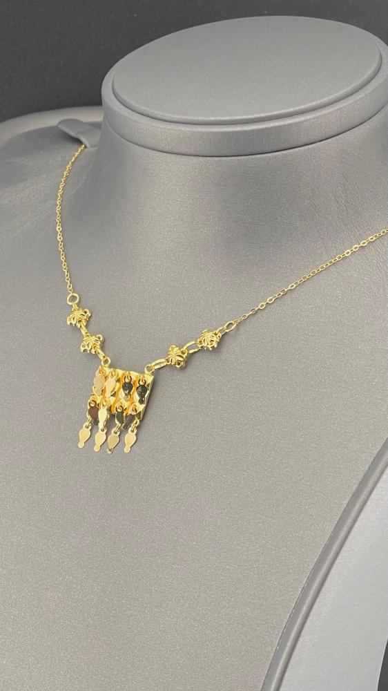 ارقي سلسال ذهب عيار 21 بتصميم عصري وزن 3.84 جرام