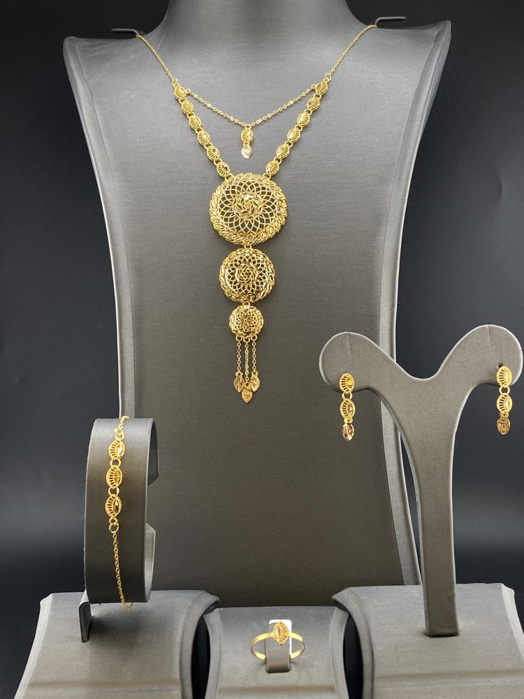 طقم ذهب عيار 21