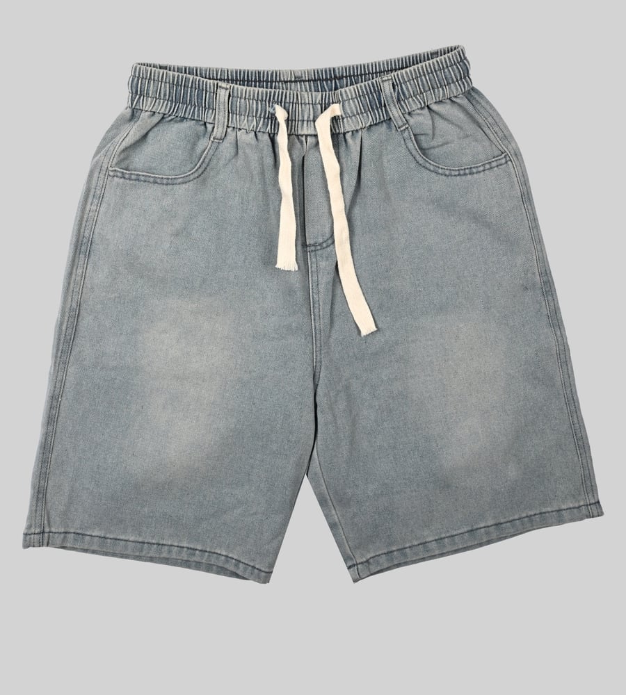 Elegant "Modern Jeans" shorts with a wide fit
