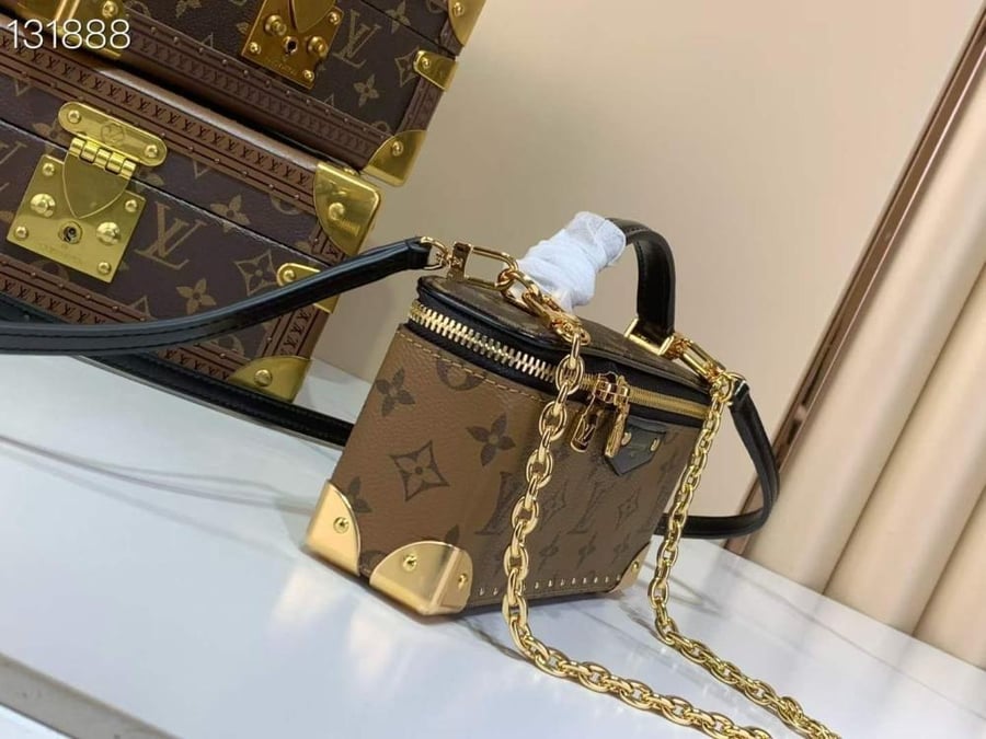 شنطة لوي فيتون فانيتي 20cm