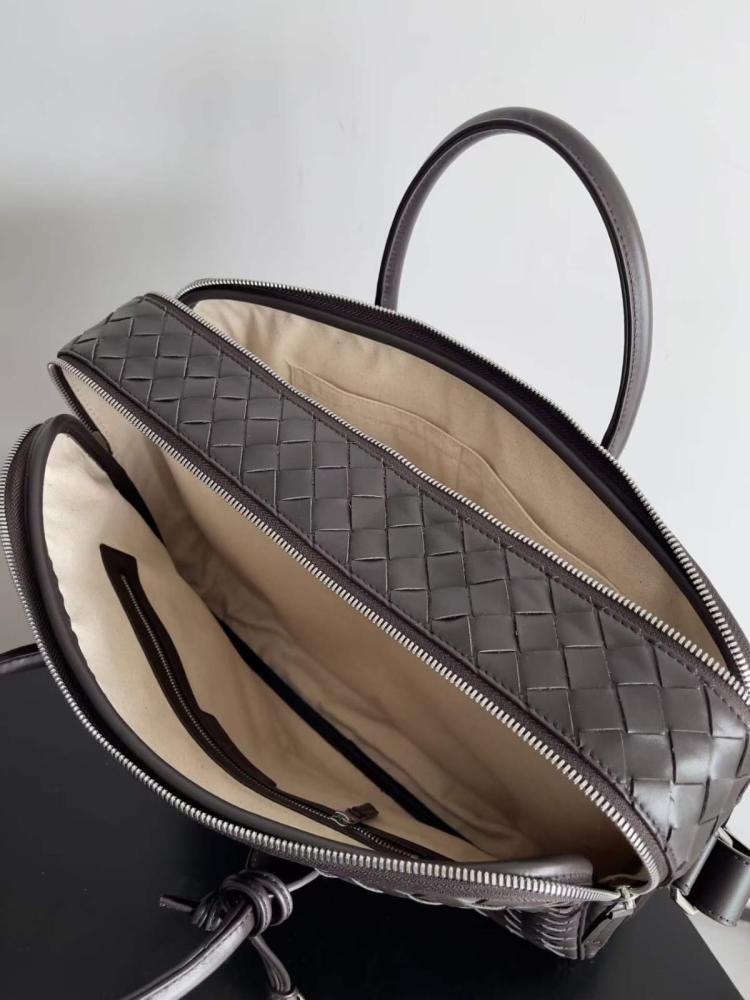 شنطة أعمال بوتيغا فينيتا
