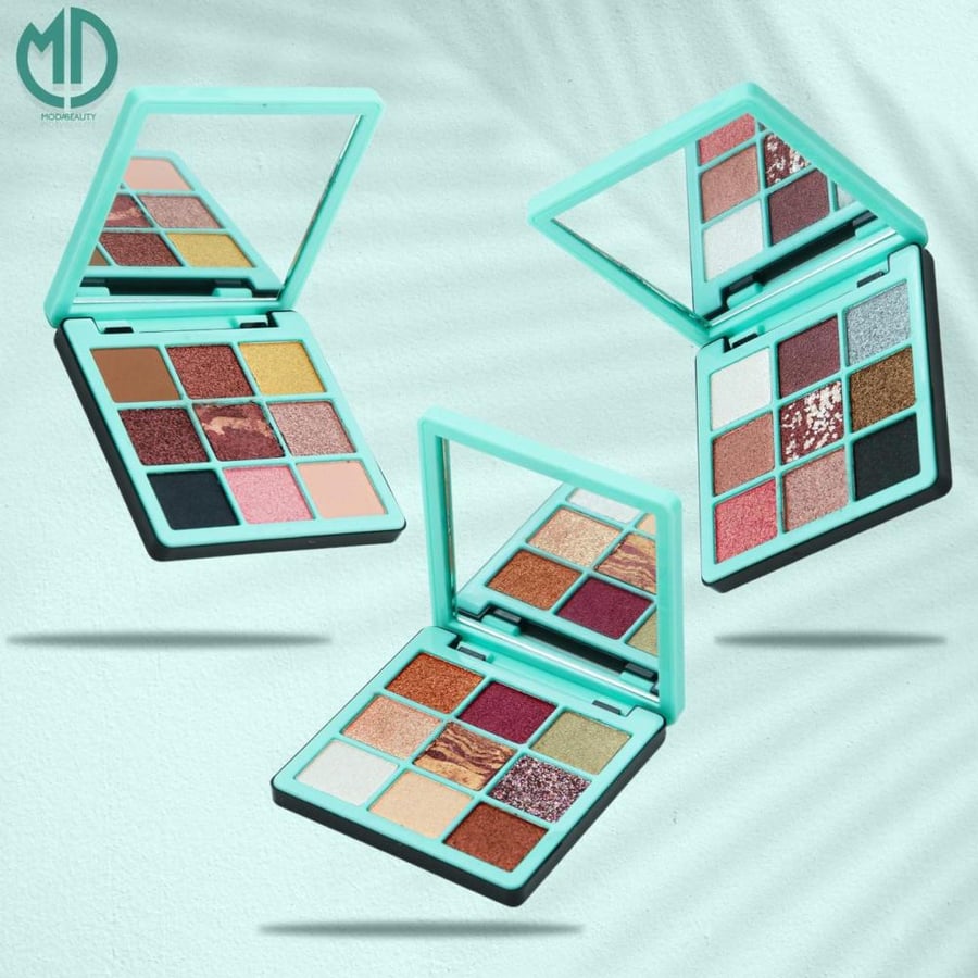 Majestic Glow Eyeshadow Palette