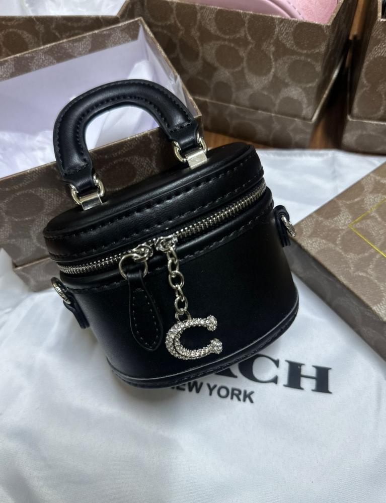 شنطه كوتش ميني لوقو فضي