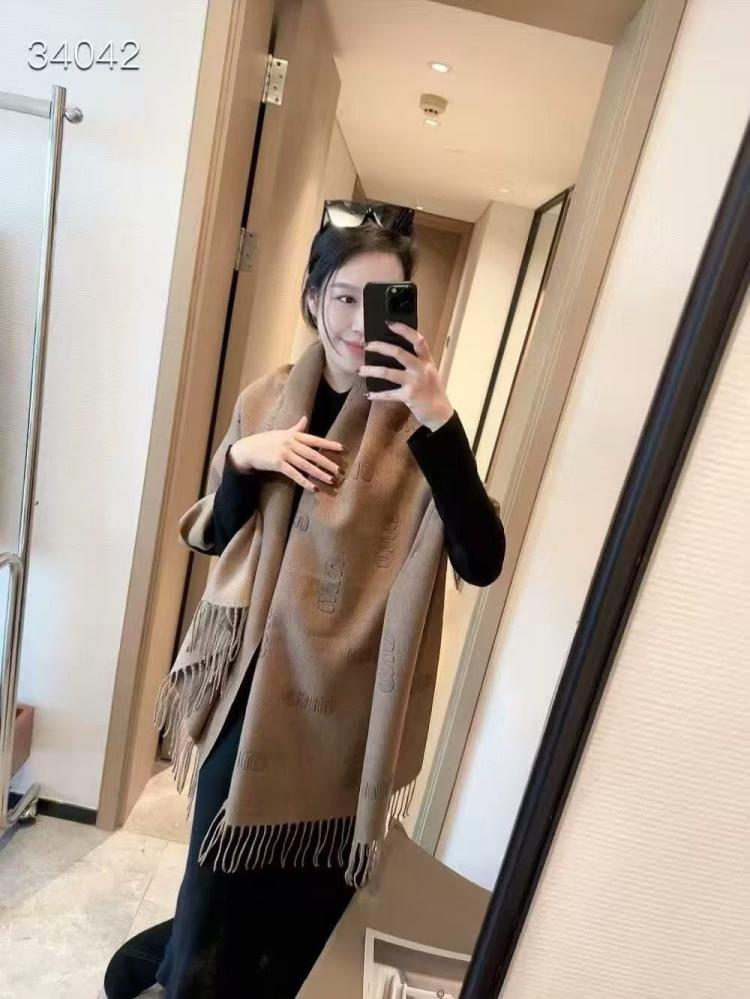 سكارف شتوي ميوميو