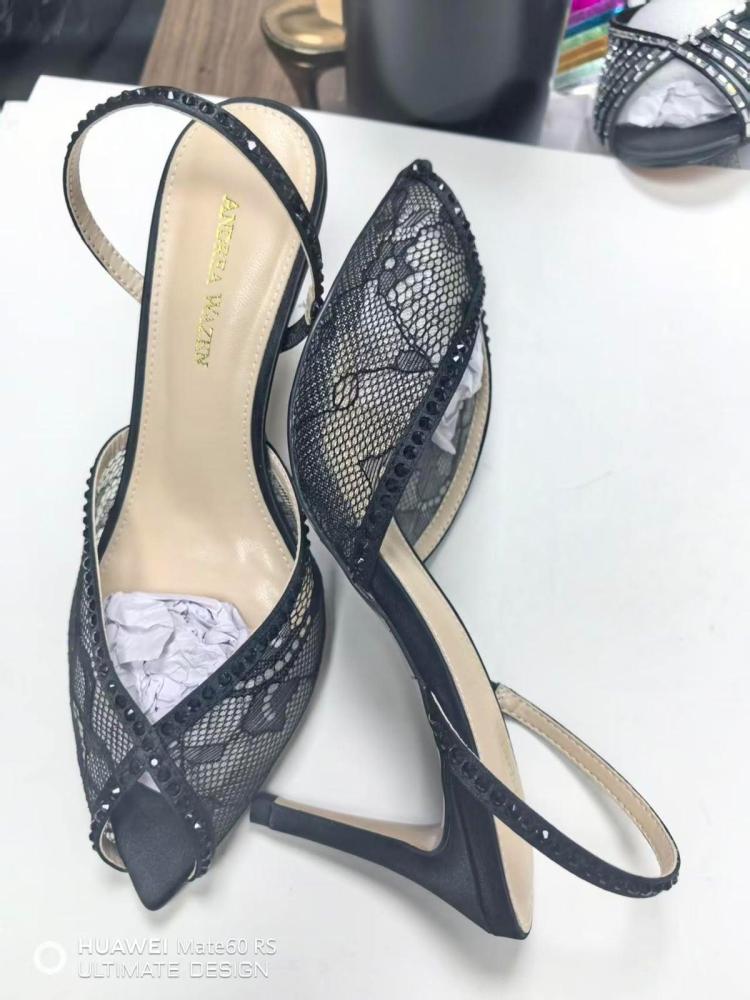 كعب اندريا وازن اسود ماستر