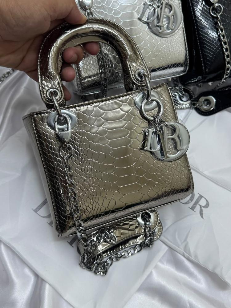 شنطه ديور