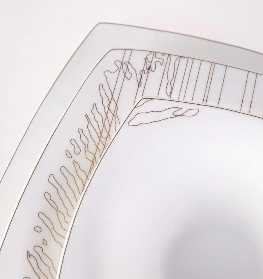 Luxury 87-piece dinner set Print