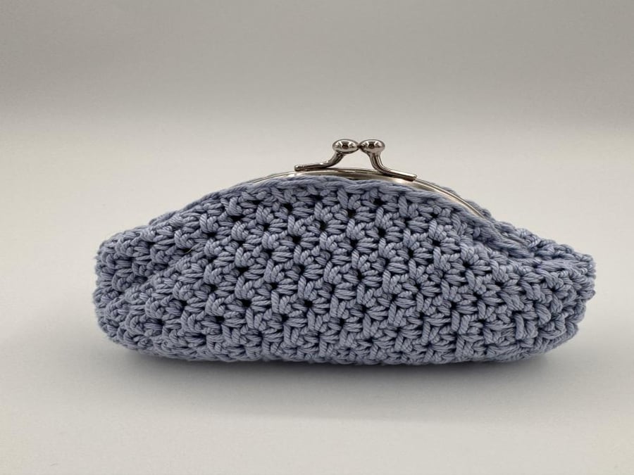 Sky Snap Clutch - كلاتش بلمسة سماوية