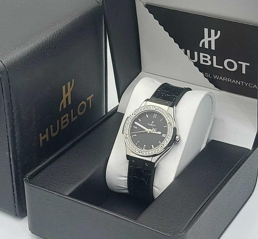 ساعة  Hublotهبلت نسائي مقاس 29 فاخرة مع الملحقات
