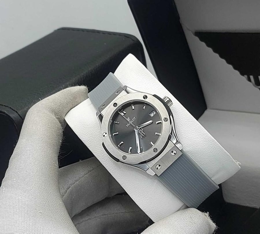 ساعة  Hublotهبلت نسائي مقاس 29 فاخرة مع الملحقات