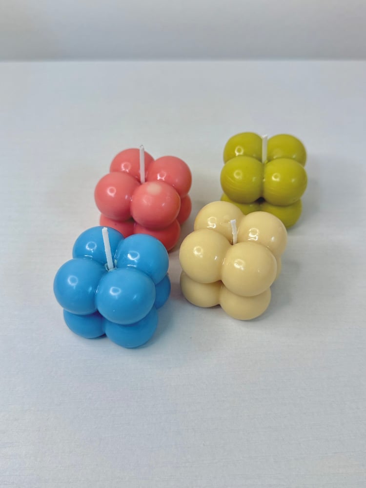 Children's occasion favors Bubble candles