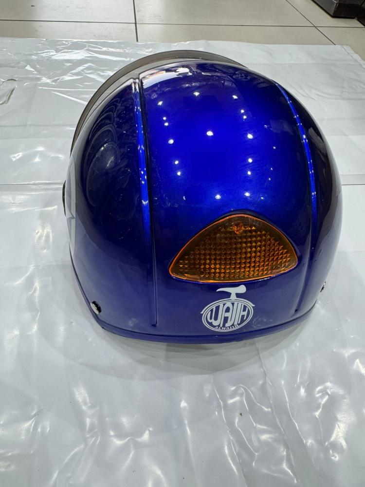 Motorcycle or scooter helmet