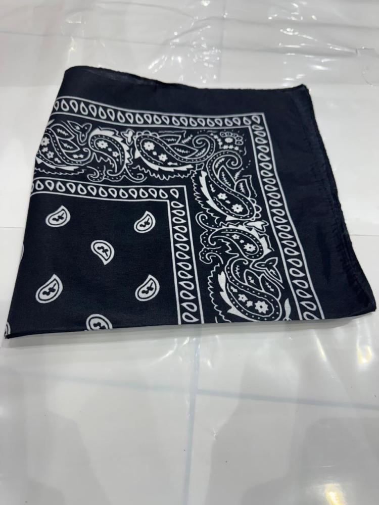 Black headband scarf, length 53 cm, width 53 cm