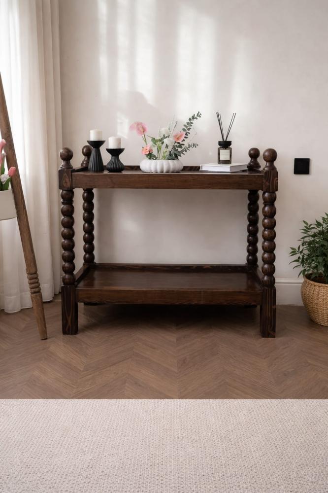 Classic serving table